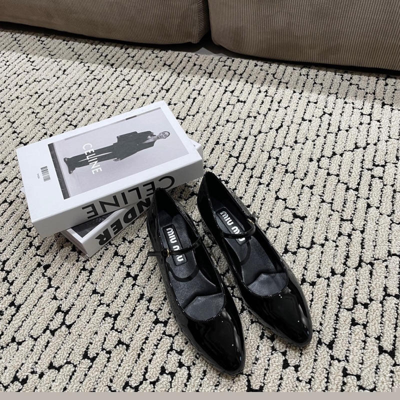Miu Miu flat shoes